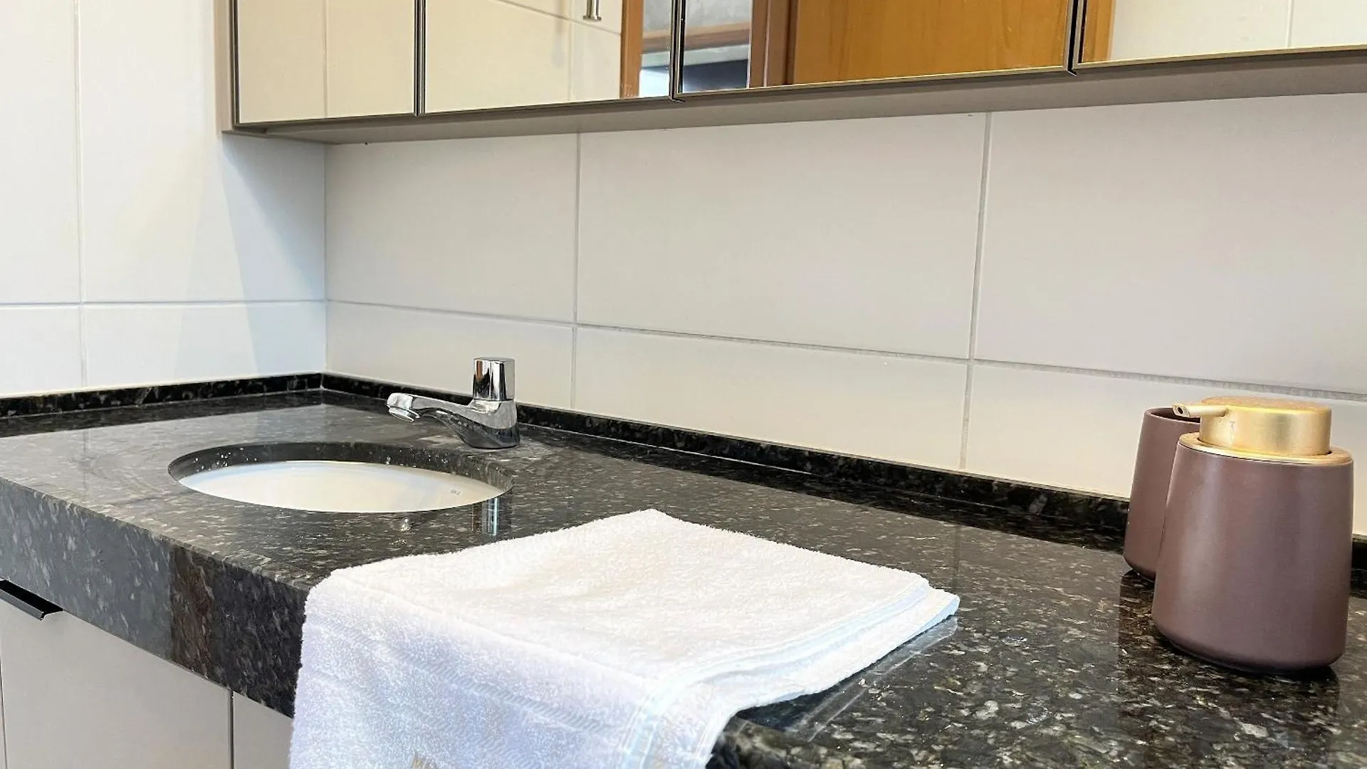 Flat Em Muro Alto - Porto De Galinhas - Makia B324 - By Anfitriao Legal